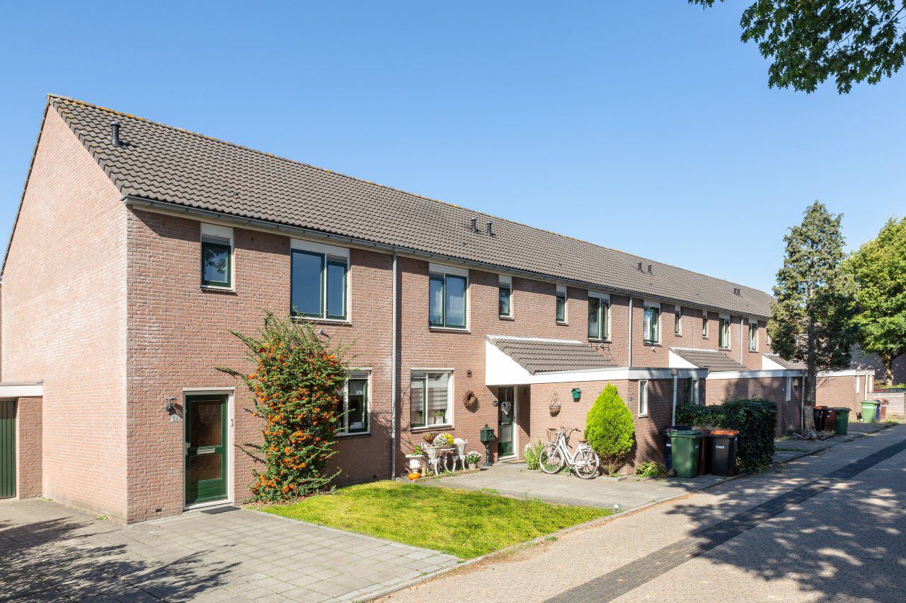 free-sector-houses for rent on Mercury 146