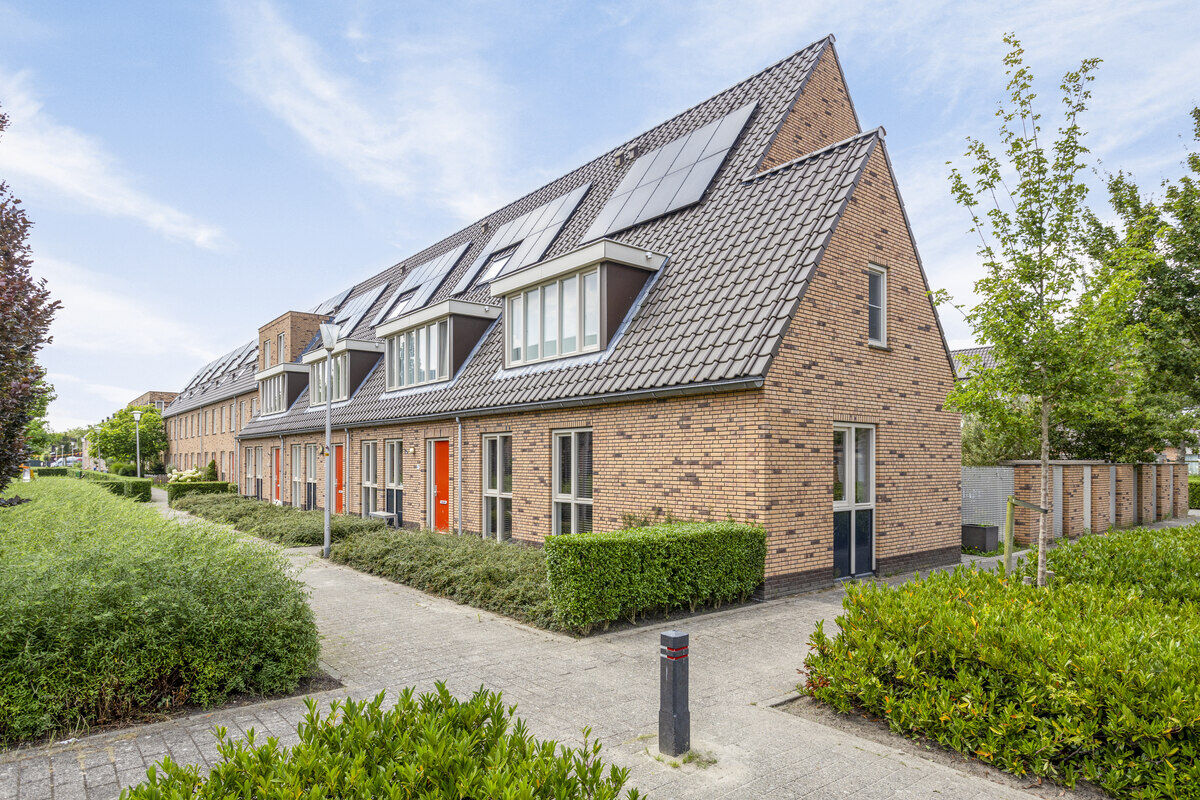 private-rentals for rent on Veluwemeerplantsoen 37