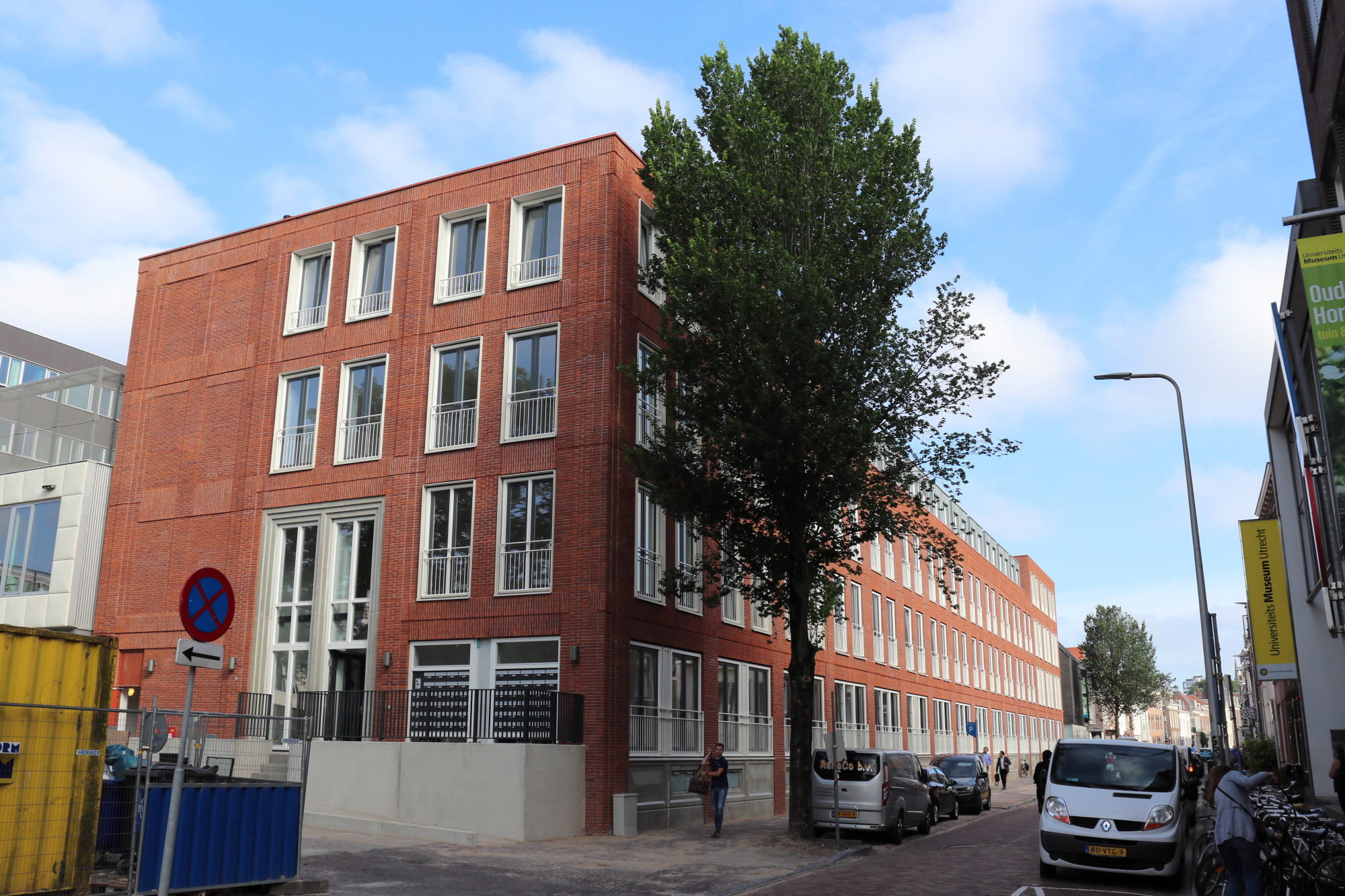 free-sector-houses for rent on Lange Nieuwstraat 205