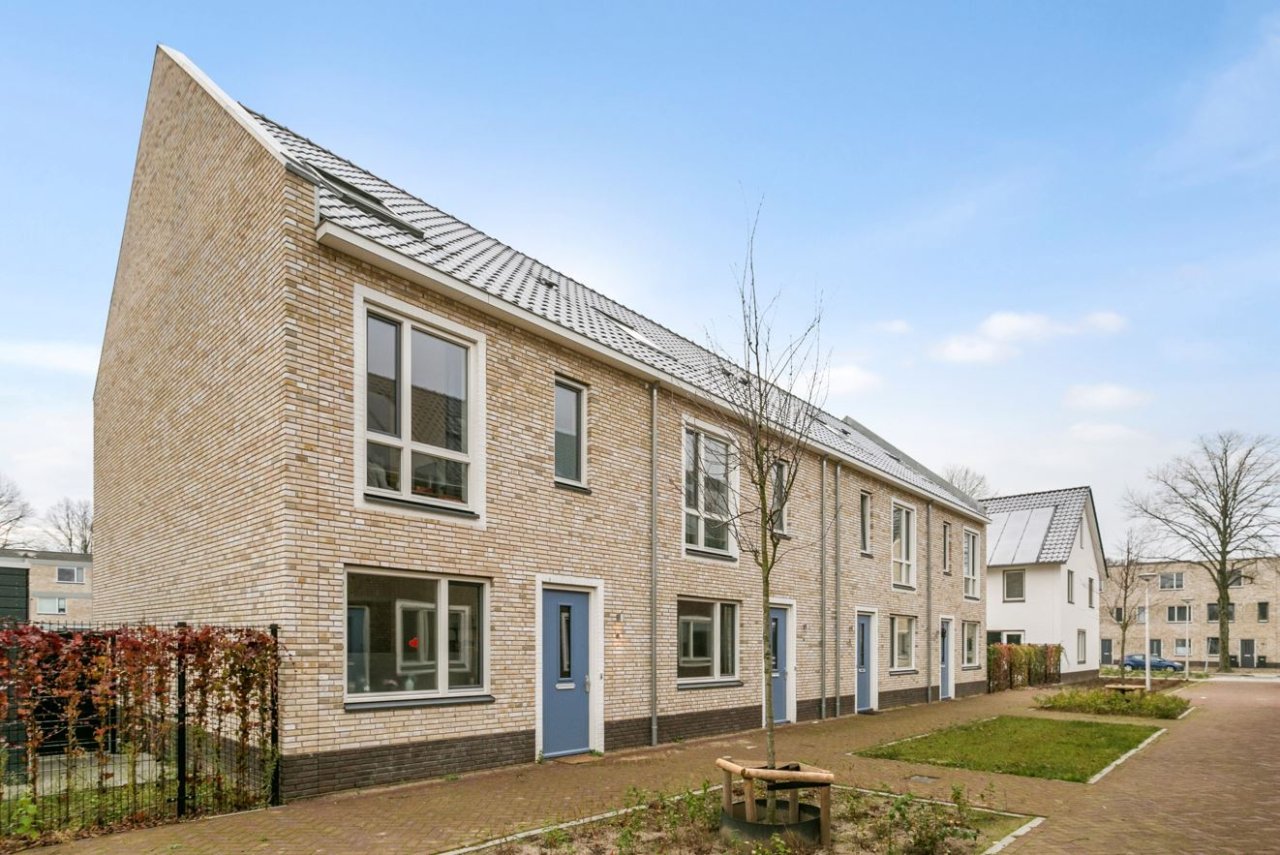 2573 Van Vorststraat / Berlagelaan